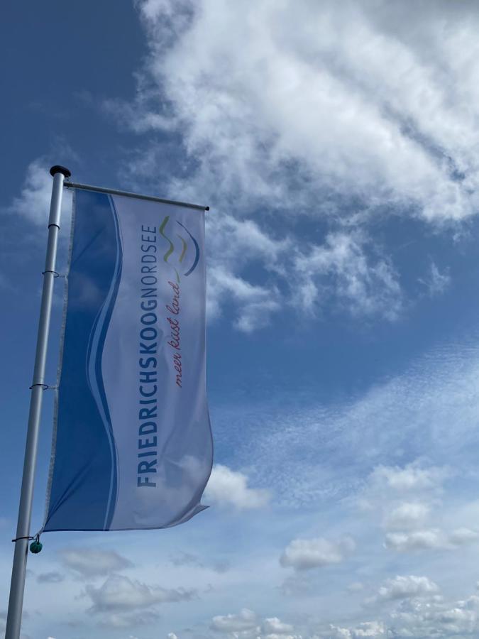 Kleines Doppelzimmer Mit Eigenem Bad Und Kuehlschrank, Frisch Saniert Homestay Friedrichskoog
